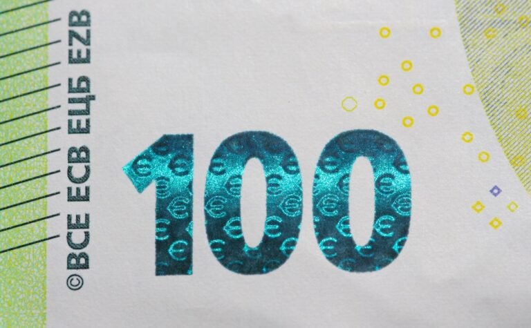 Unlock the Secret to a 100% Job Guaranteed: Expert Strategies to Land Your Dream Job